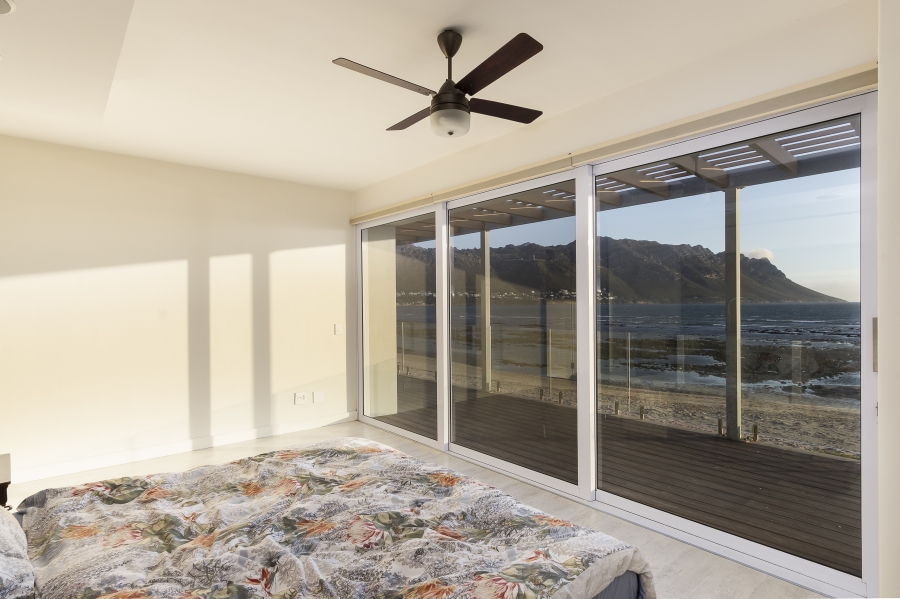 To Let 4 Bedroom Property for Rent in Harbour Island Western Cape
